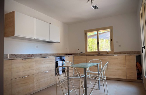 Martigues Casa | Maison Sud: Between sea and vineyards