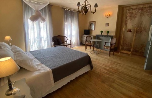 Casseneuil Casa | Maison Surplombant la Rivière Dans Lancien Bourg Médiéval
