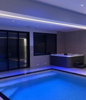 Creches-sur-Saone Apartamento | Maison T2 avec spa privatif
