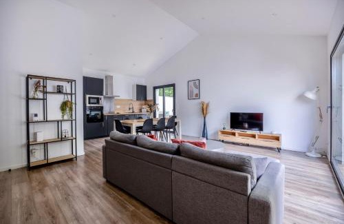Lagord Casa | Maison T4 Climatisée avec Jacuzzi à Lagord
