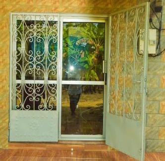 Kribi Casa | Maison Théodosius Plage avec Parking Intérieur