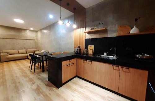 Antipolo Casa | Maison Tres with Dipping Pool, billiards, airhockey, videoke and netflix and chill