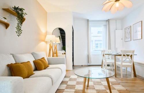 Croix Casa | Maison trois chambres avec cour, parking gratuit