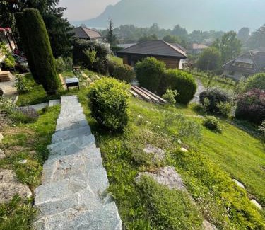 Sevrier Cama Y Desayuno | Maison vue lac et piscine