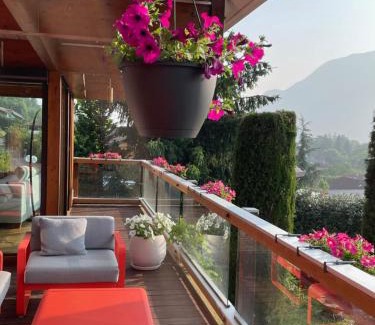 Sevrier Cama Y Desayuno | Maison vue lac et piscine