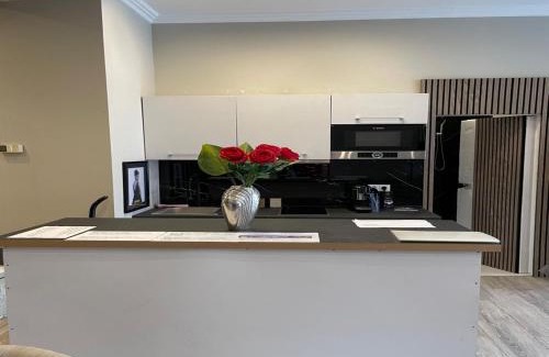 Bad Camberg Apartamento | Maisonette in the Taunus with Mediterranean