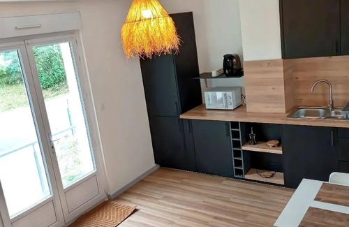 Landrevarzec Casa | Maisonette with garden