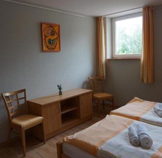 Rheinsberg Apartamento | Maisonettewohnung Mit Wendeltreppe Zum Schlafbereich Und Kleiner Eingangsterrasse Im Nebengebäude