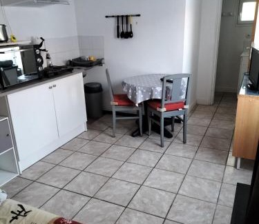 Saint-Michel-en-l'Herm Apartamento | Maisonnée avec une chambre