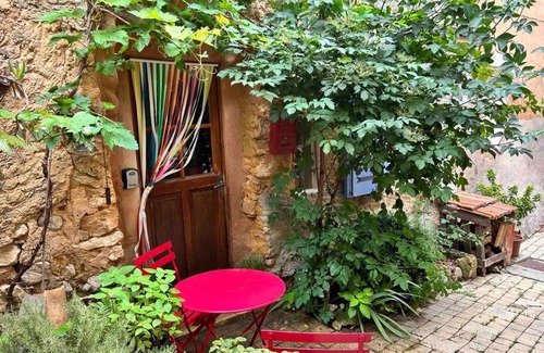 Sainte-Colombe Apartamento | Maisonnette au pied du Mont Ventoux ste colombe