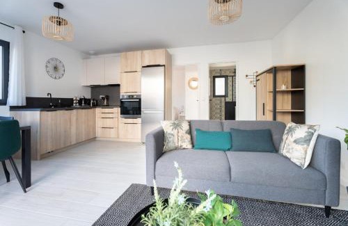 Velaux Casa | Maisonnette avec Jacuzzi, climatisation & place de parking
