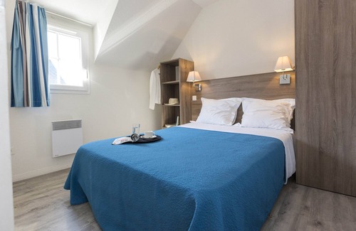 Le Tronchet Condominio | Maisonnette Charmante + Terrasse | Piscine + Sauna
