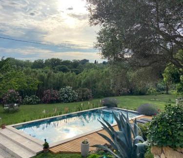 Miramas Casa | Maisonnette et piscine