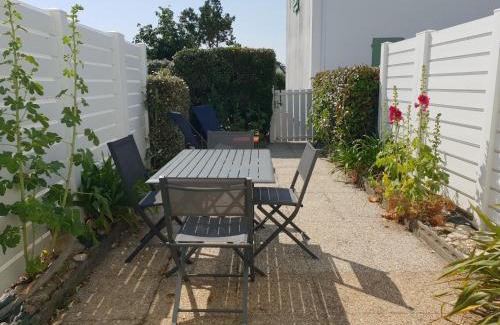 La Faute-sur-Mer Villa | Maisonnettes au confort optimal, à 300m plage et 100m commerces, parfaite pour les familles - FR-1-476-75