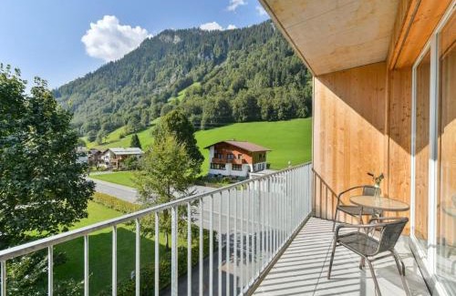 Klosterle Apartamento | Majestic apartment in Klösterle with sauna on the Arlberg Met Terras