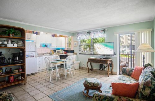 St. Pete Beach Apartamento | Majestic Beach Condo in Beachfront Resort in St Pete Beach
