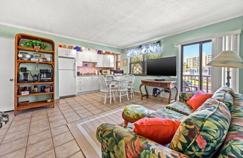 St. Pete Beach Apartamento | Majestic Beach Condo in Beachfront Resort in St Pete Beach