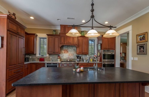 Mill Spring Casa | Majestic Mountain Retreat with Pool !