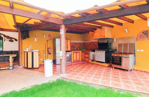 Moya Villa | Majestuosa Villa en la montaña con piscina climatizada