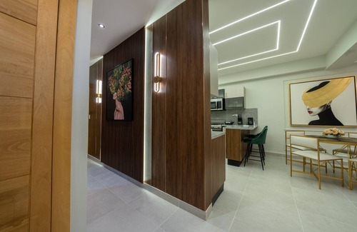 La Julia Apartamento | Majestic & Spacious1b Downton Gym Pool