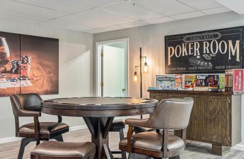 Council Bluffs Casa | Majestic VIEWS FunAmenities & Best for Huge Group