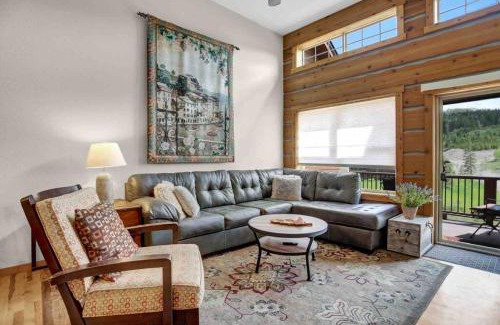 Rendezvous Casa | Majestic Views - Steps to the Trails!
