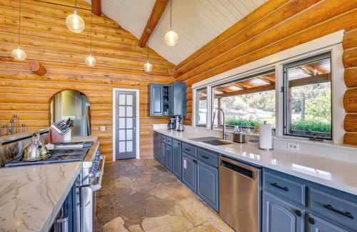 Alpine Cabina | Majestic Yellowstone-Style Log Cabin on 27 acres