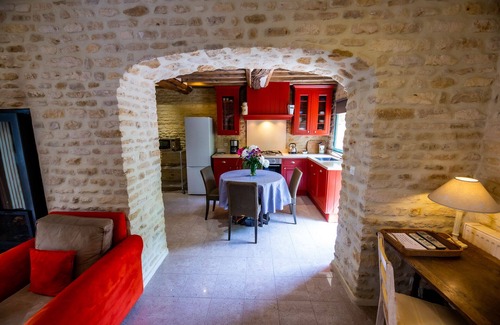 Saint-Wambert-des-Trois-Vallees Casa | Casa 2 o 3 personas -Jacuzzi + SPA y acceso a la piscina.