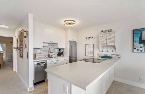 Makaha Valley Condominio | Makaha Ocean View - 2 bedroom, 1 bath - family friendly