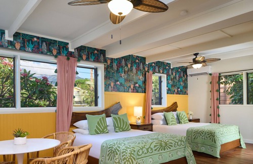 Historic Lahaina Front Street Hotel | MaKai Sunset Inn