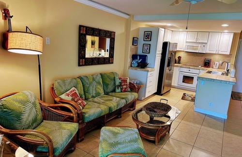 Maalaea Condominio | Makani A Kai A4 - Oceanfront Walkout - 15 feet from beach
