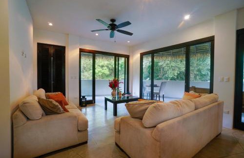 Ballena Apartamento | Makara Mono Suite/2nd Floor