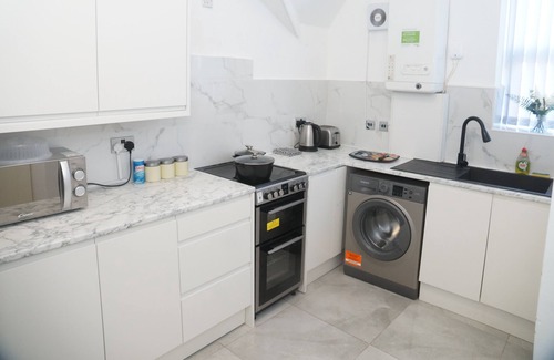 Openshaw Apartamento | Make everyday special with a stay at Harmony suite!