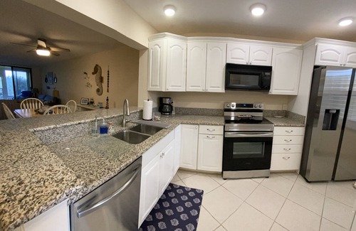 Hutchinson Island South Condominio | Make Memories That Last: Beach Condo for Unforgettable Stays