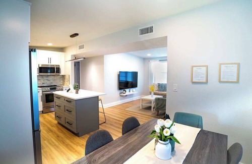 Carver City - Lincoln Gardens Casa | Make some memories at this unique and family-friendly place