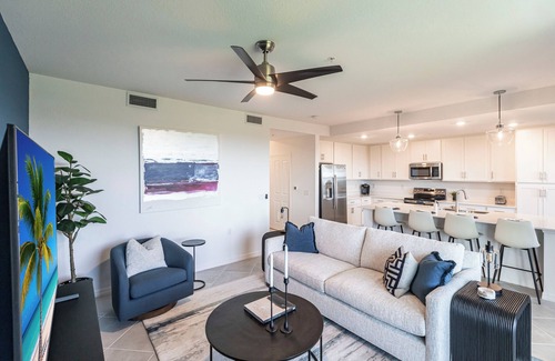 Punta Gorda Condominio | Make yourself at home in this lovely brand new 2-Bedroom Punta Gorda retreat!