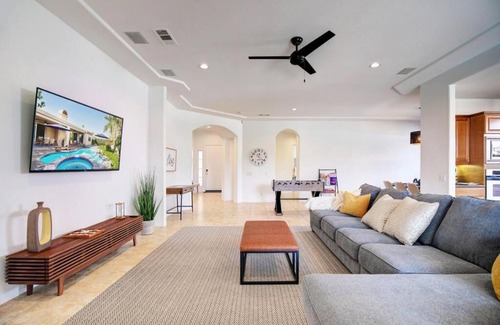 Palm Desert Casa | Make Yourself at Home in Palm Desert Luxury