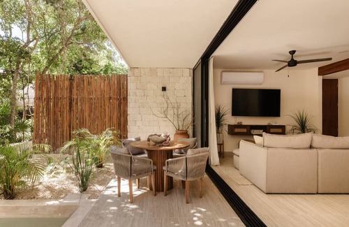 Playa Paraiso Condominio | Makech Samsara Tropical