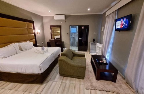 Gumare Casa | Makgovango Luxury Inn