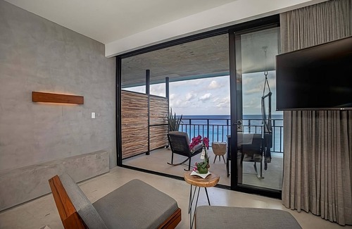 Zona Hotelera Norte Casa | Making The Best Memories Along The Way! Outdoor Pool, Free Parking