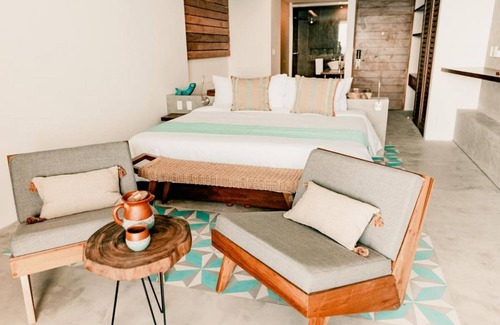 Zona Hotelera Norte Casa | Making The Best Memories Along The Way! Outdoor Pool, Free Parking