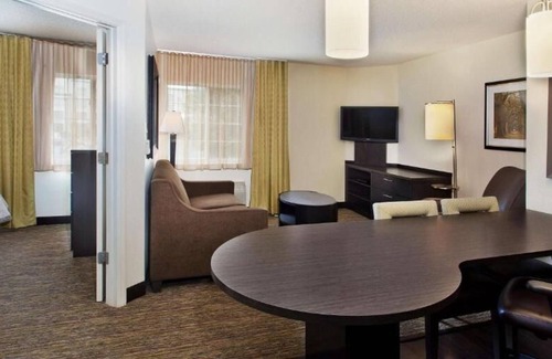 Somerset Casa | Making The Best Memories Along The Way! 2 Spacious units to enjoy with Kitchen!