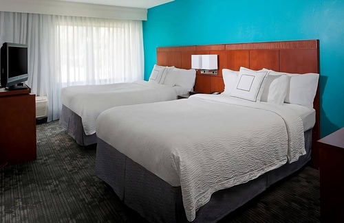 Boca Raton Complejo | Making The Best Memories Along The Way! Pets Are Welcome, Free Parking, Pool!