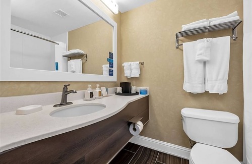 Vacaville Casa | Making The Best Memories Along! Pool, Pets Allowed, Close to Browns Valley Park!