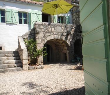 Bribir Casa | Mala Luka
