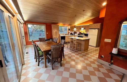 Red Wing Casa | Malachite Retreat