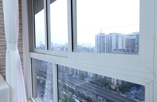 Malad East Apartamento | Malad Premier 3BHK Perfect for Extended NRI Stays