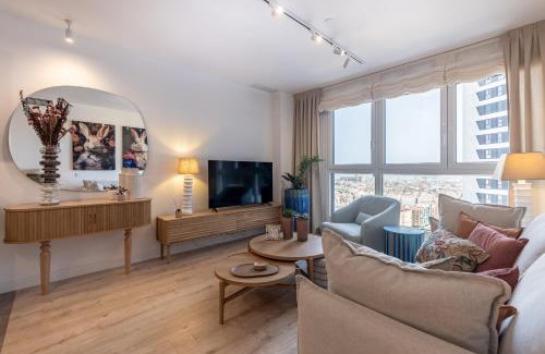 Palma-Palmilla Apartamento | Malaga Skyline 6 Pool & Parking Free