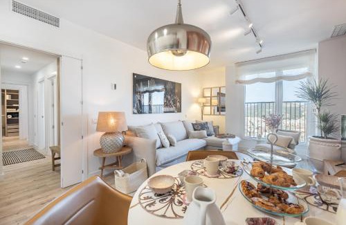 Palma-Palmilla Apartamento | Malaga Skyline 8 Pool & Parking Free