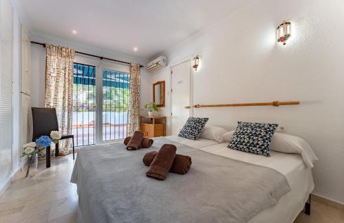 La Capellania Casa | MalagaSuite Blue Paradise House